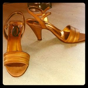 Nobil's Ladies size 5.5 High Heels shoe's.